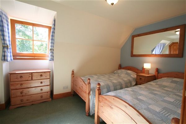 The Old Cart House Twin Bedroom